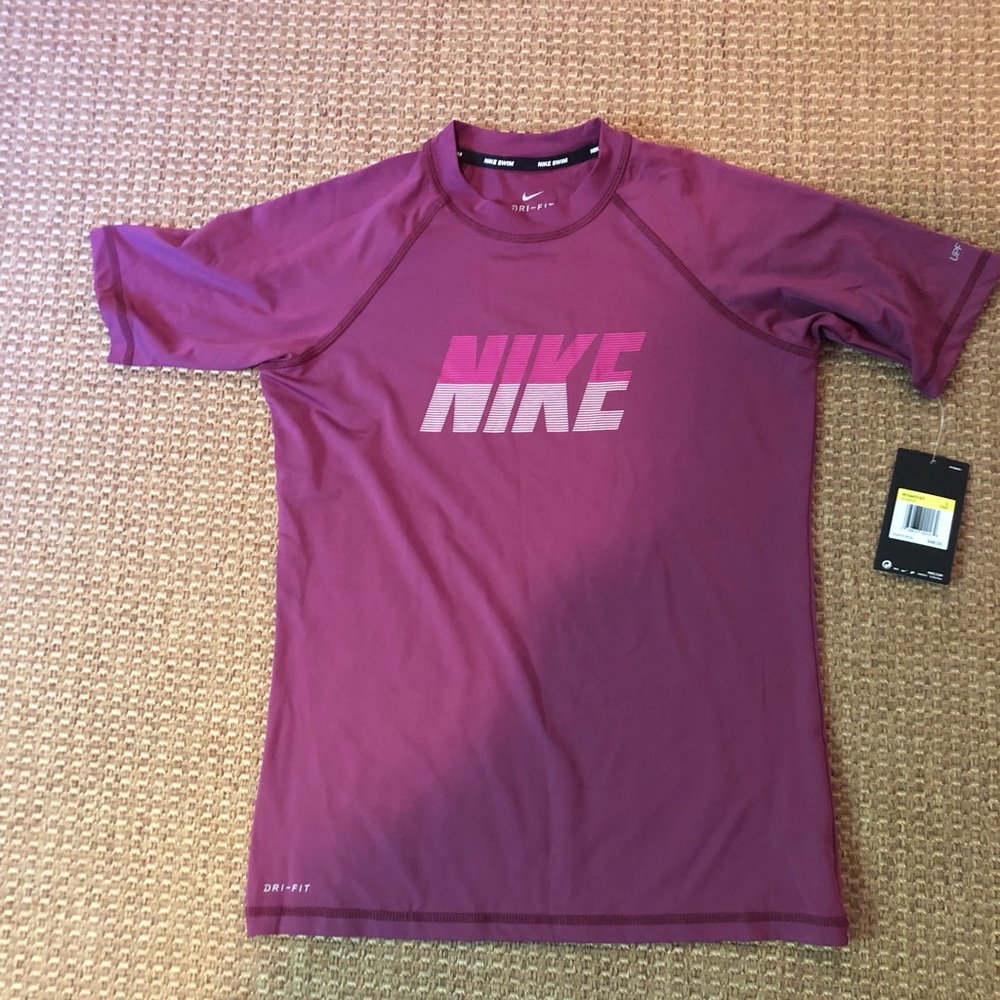 Nike Women’s UPF 40+ short sleeve rashguard swim tee size S NWT